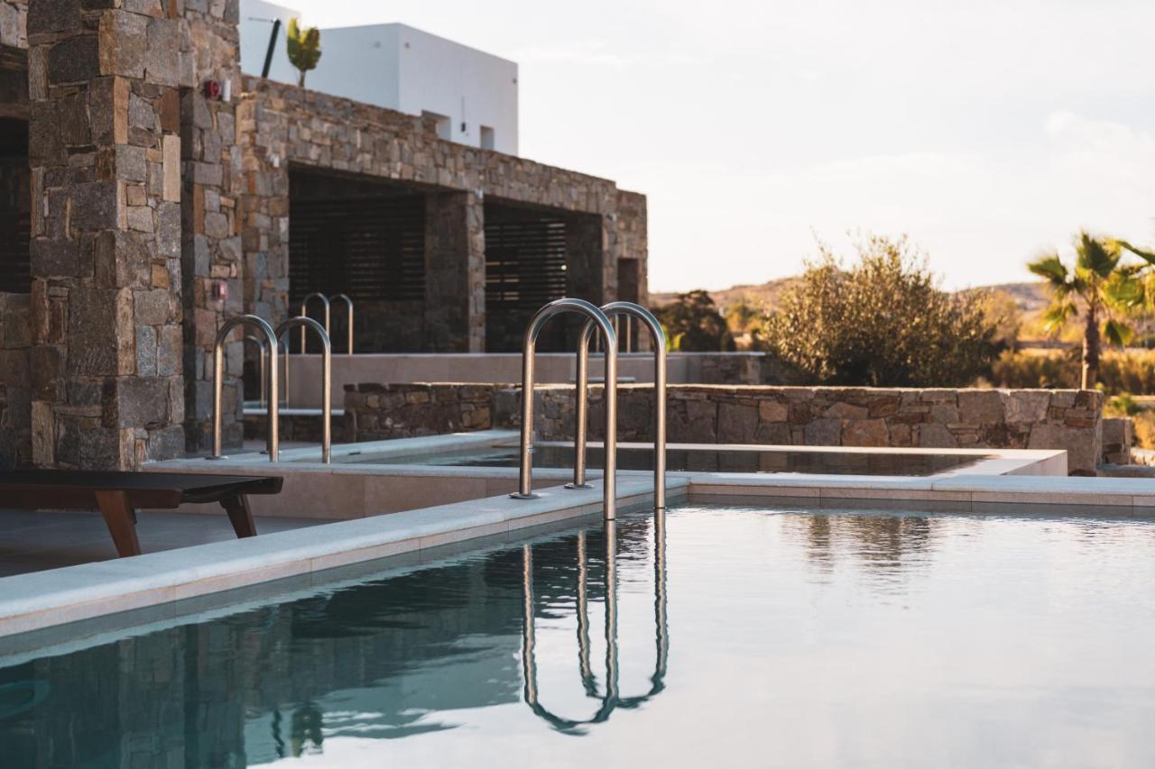 Kouros Blanc Resort & Suites Пунда Екстериор снимка
